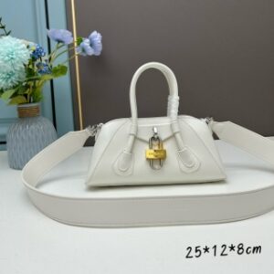 993073