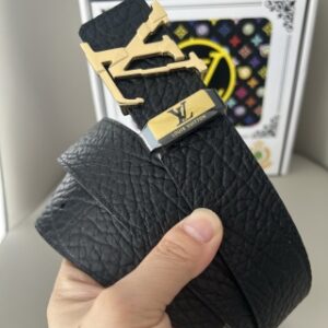 998216
