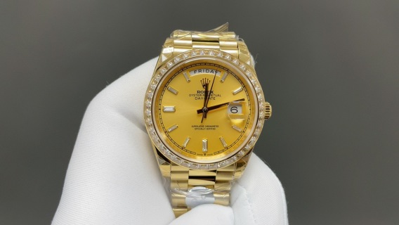 993957